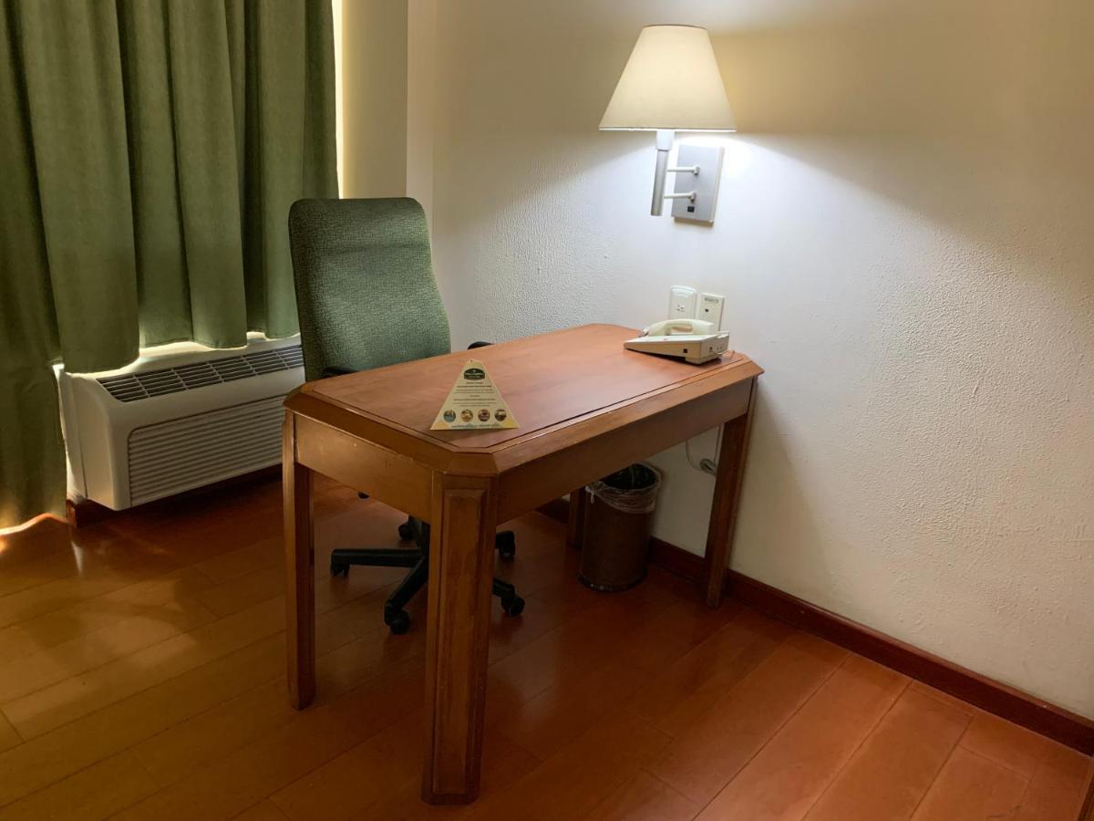 Hotel Villa Florida Puebla Extérieur photo